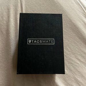 Track-able AirTag compatible wallet